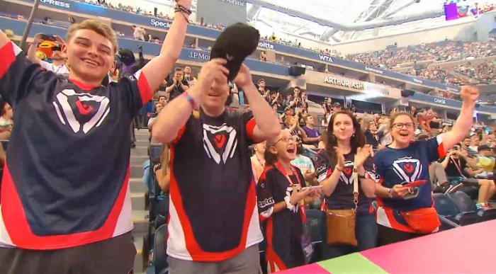 单排决赛冠军Bugha6